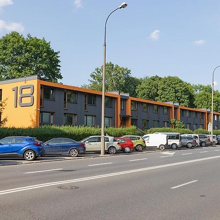 Batorego 18 - White - 450M Stacja Metra Pola Mokotowskie, 800M Biblioteka Narodowa, 20M Piekny Park Pola Mokotowskie, 800M Do Sgh - Wifi - Smart Tv - Good Apartments Warsaw Luaran gambar