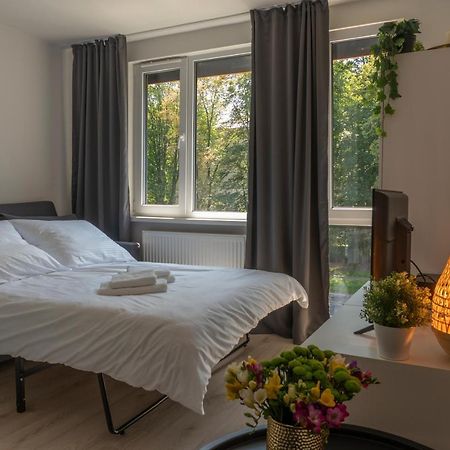 Batorego 18 - White - 450M Stacja Metra Pola Mokotowskie, 800M Biblioteka Narodowa, 20M Piekny Park Pola Mokotowskie, 800M Do Sgh - Wifi - Smart Tv - Good Apartments Warsaw Luaran gambar