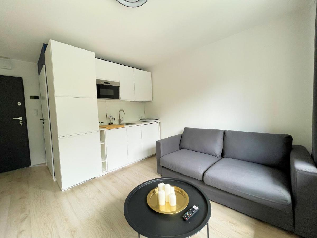 Batorego 18 - White - 450M Stacja Metra Pola Mokotowskie, 800M Biblioteka Narodowa, 20M Piekny Park Pola Mokotowskie, 800M Do Sgh - Wifi - Smart Tv - Good Apartments Warsaw Luaran gambar