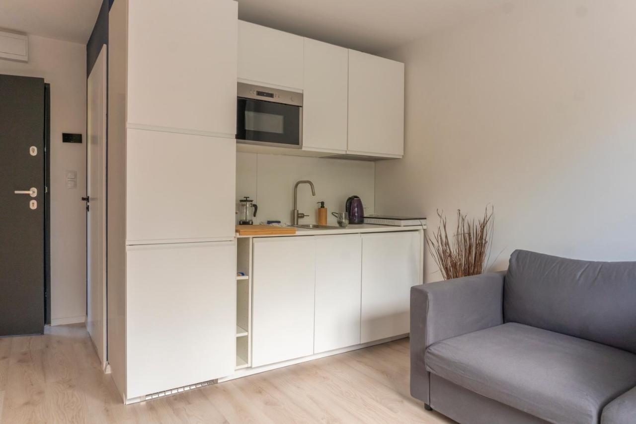 Batorego 18 - White - 450M Stacja Metra Pola Mokotowskie, 800M Biblioteka Narodowa, 20M Piekny Park Pola Mokotowskie, 800M Do Sgh - Wifi - Smart Tv - Good Apartments Warsaw Luaran gambar