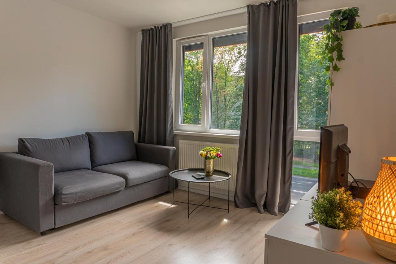 Batorego 18 - White - 450M Stacja Metra Pola Mokotowskie, 800M Biblioteka Narodowa, 20M Piekny Park Pola Mokotowskie, 800M Do Sgh - Wifi - Smart Tv - Good Apartments Warsaw Luaran gambar